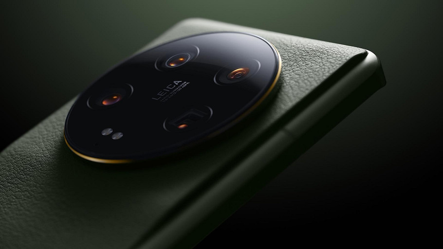 У нас уже можно предзаказать невероятный суперфлагман Xiaomi 13 Ultra — но ценник «кусачий», 139 999 рублей