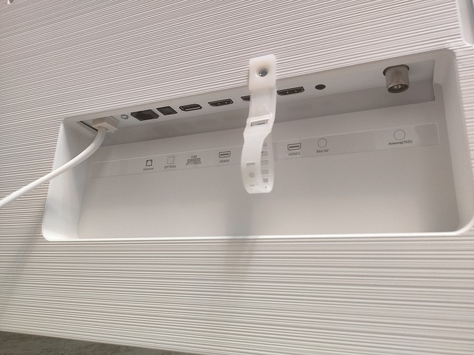 Обзор телевизора Kivi 55U750NW: средний класс за адекватную стоимость