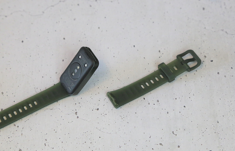 Обзор HUAWEI Band 8: самый тонкий и легкий фитнес-браслет бренда