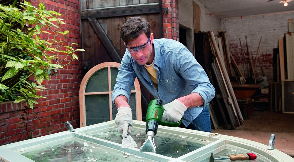 Как выбрать строительный фен: виды, характеристики, модели