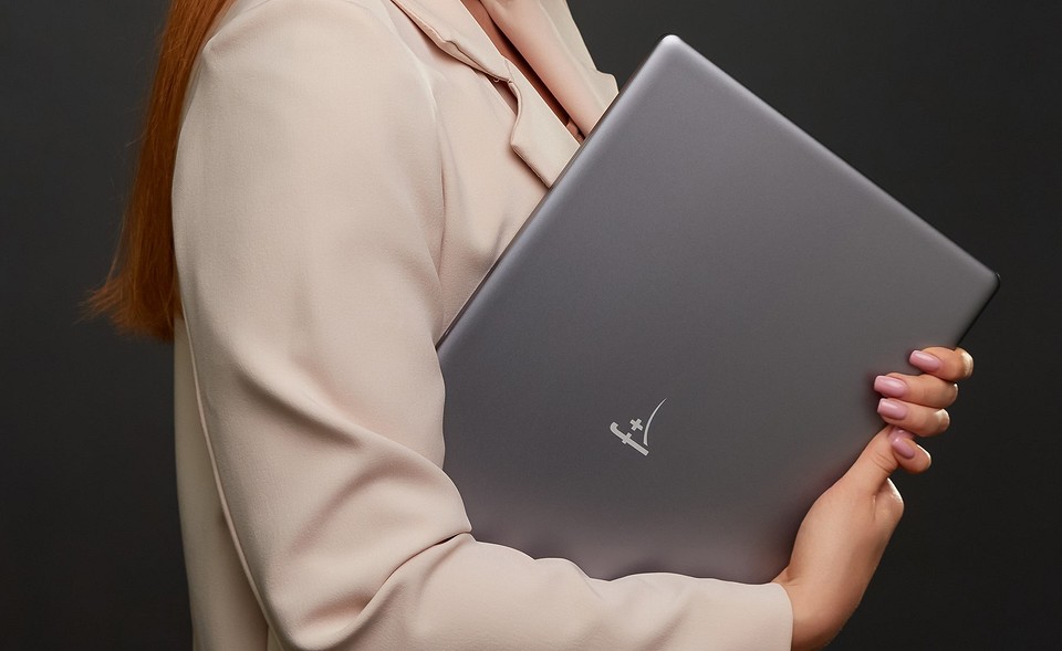 Какой ноутбук купить школьнику или студенту, чтобы хватило на несколько лет? 