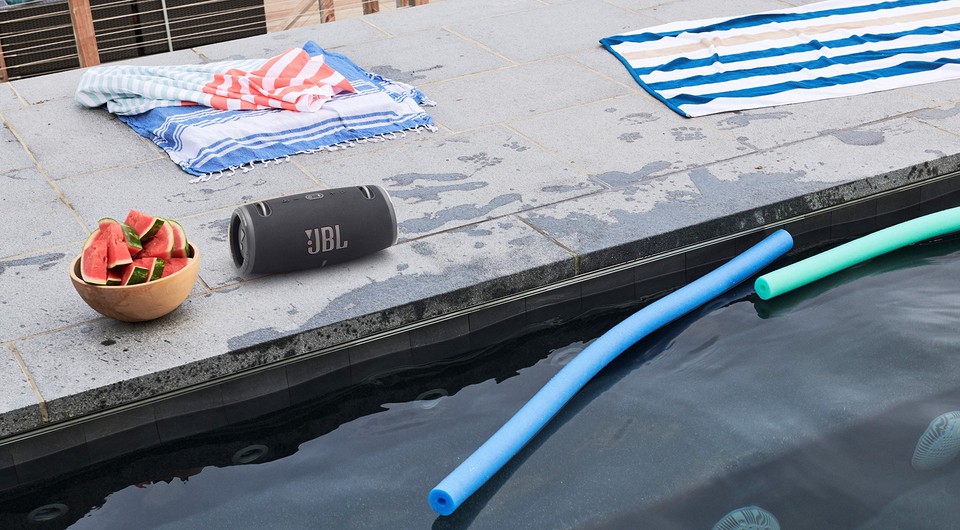 Как выбрать портативную колонку: подробный гид для тех, кто любит музыку