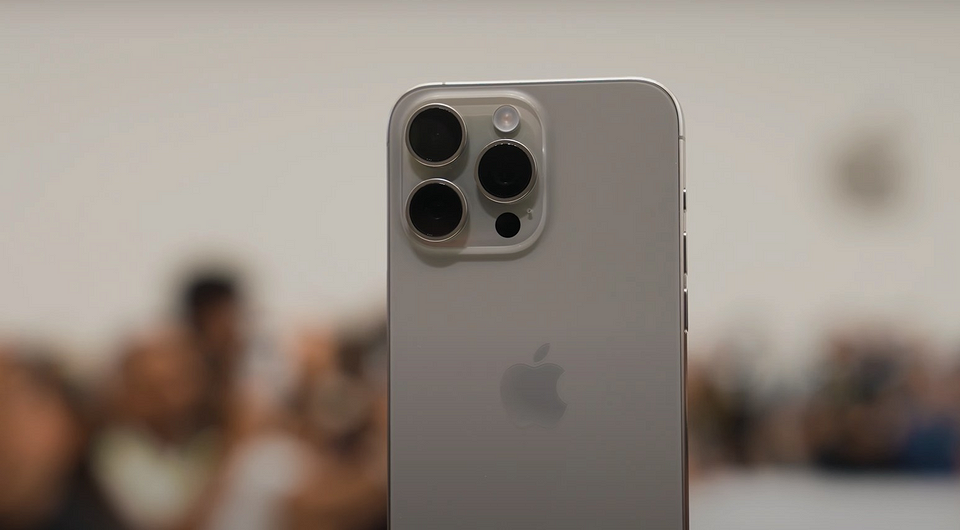 Опубликованы живые фото iPhone 15 Pro, 15 Pro Max, Apple Watch Ultra 2 и Watch Series 9