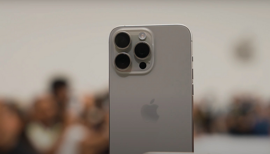 Опубликованы живые фото iPhone 15 Pro, 15 Pro Max, Apple Watch Ultra 2 и Watch Series 9