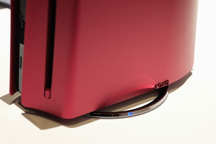 Sony представила сменные панели для новой консоли PS5 Slim