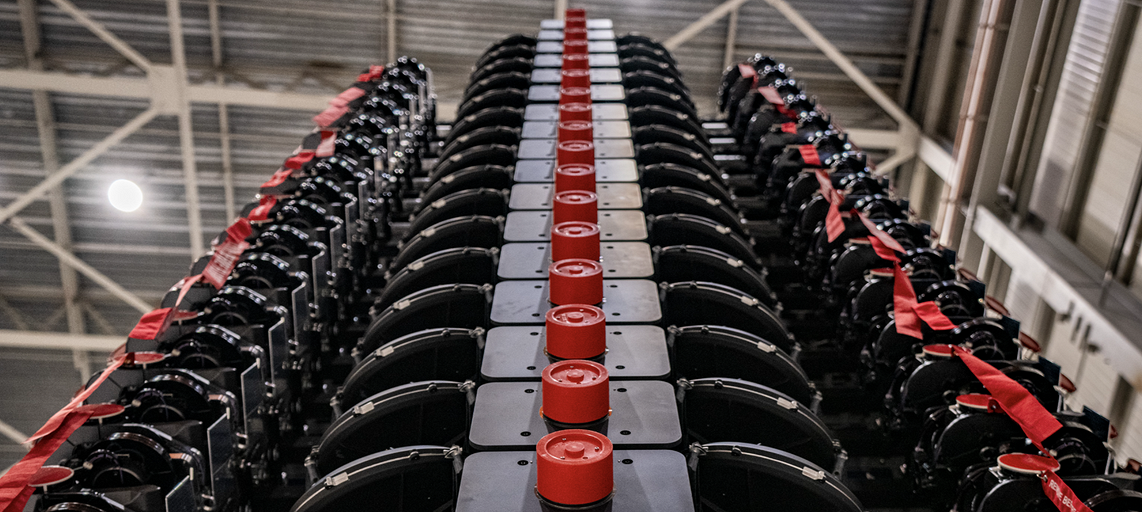 Илон Маск показал спутники Starlink, которые подключаются напрямую к смартфонам