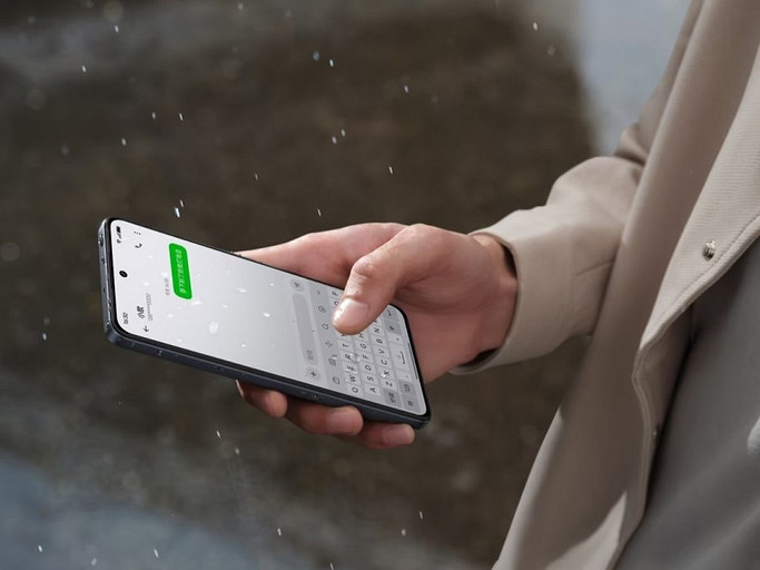Представлен OPPO K12 Plus — крутой экран, куча памяти, батарея аж на 6400 мА*ч и ретро-дизайн