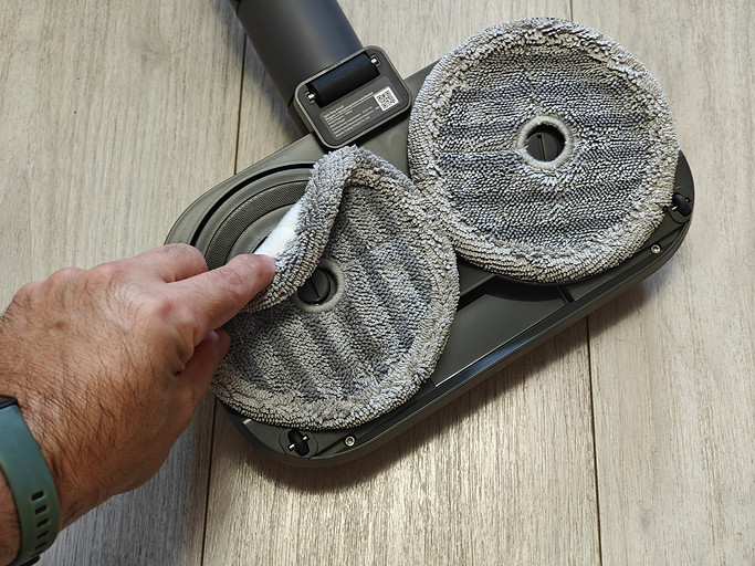 Dreame представил новую модель пылесоса Dreame R20 Aqua с насадкой для влажной уборки