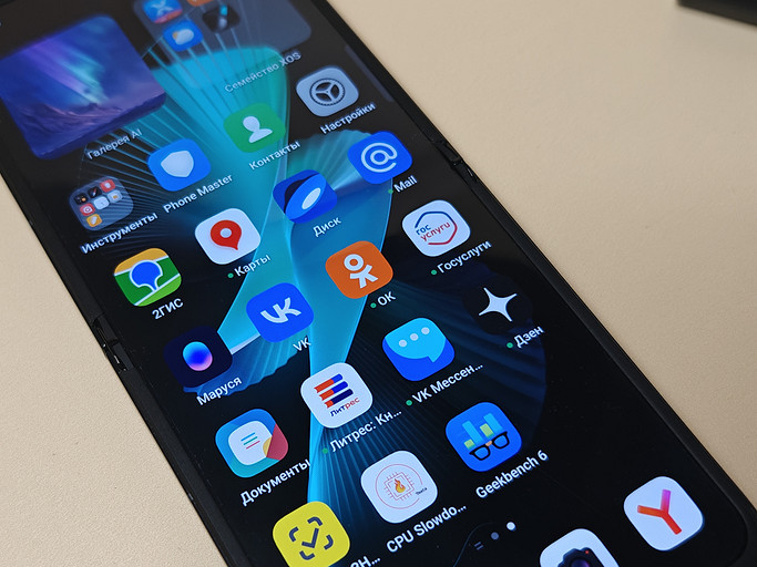 Обзор Infinix Zero Flip: складной смартфон по адекватной цене