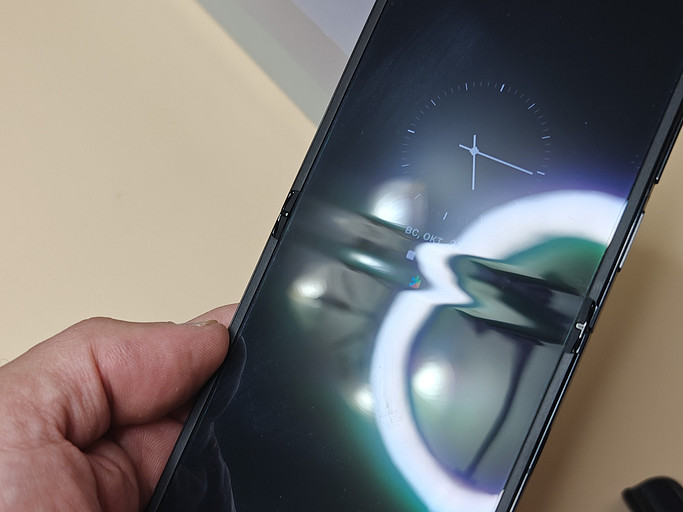 Обзор Infinix Zero Flip: складной смартфон по адекватной цене