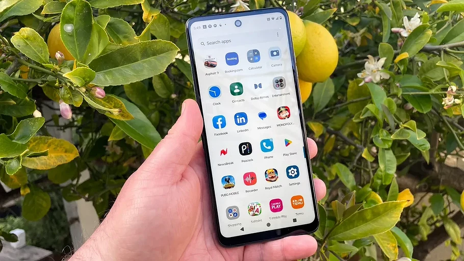В Toms Guide назвали 10 лучших недорогих смартфонов — от Google Pixel 8a до CMF Phone 1