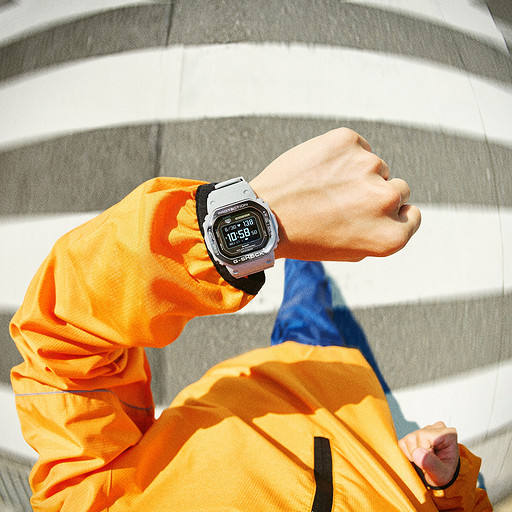 Представлены новые смарт-часы Casio G-SHOCK MOVE DWH5600