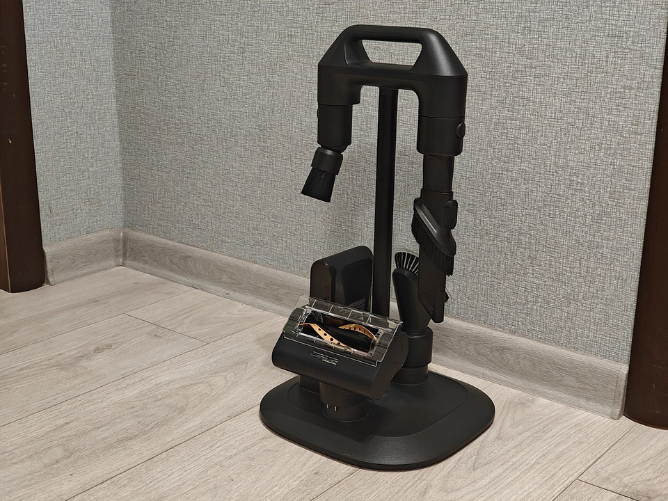 Обзор вертикального пылесоса Dreame Z40 Station: станция самоочистки и насадка для питомцев