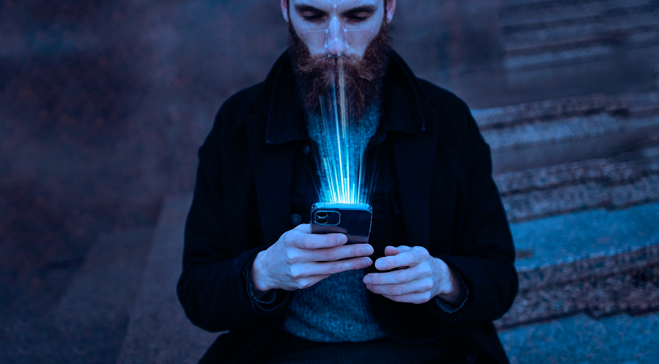 Как проверить телефон на слежку — советы для владельцев iPhone и Android