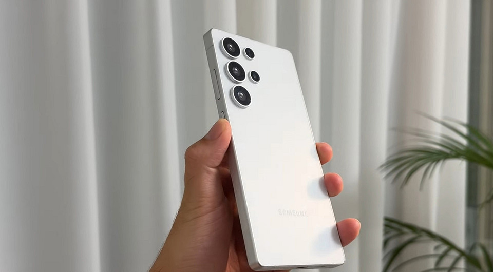 Суперфлагман Samsung Galaxy S25 Ultra показали на видео