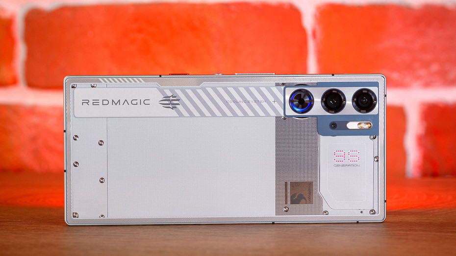 nubia Red Magic 10 Pro уничтожил AnTuTu  он с лёгкостью набрал больше 3 млн баллов