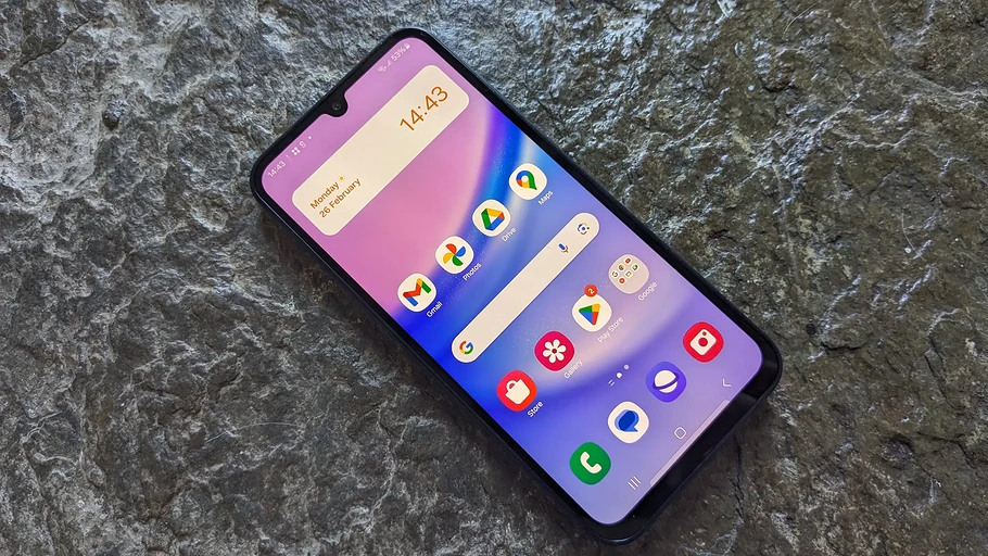 Tech Advisor назвал CMF Phone 1 и Samsung Galaxy A15 лучшими недорогими смартфонами на конец 2024