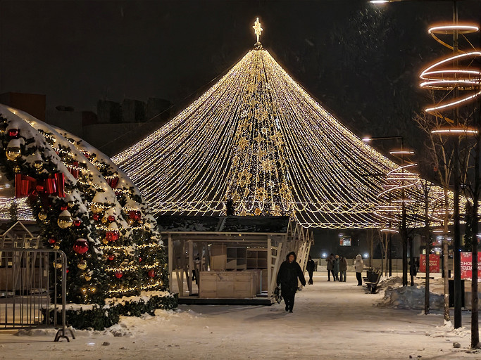 Обзор смартфона iQOO 13: один из лучших для игр и сложных задач