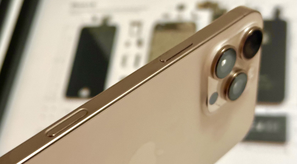 Samsung тоже добавит отдельную кнопку камеры в Galaxy S25? Живые снимки показали новую деталь флагмана