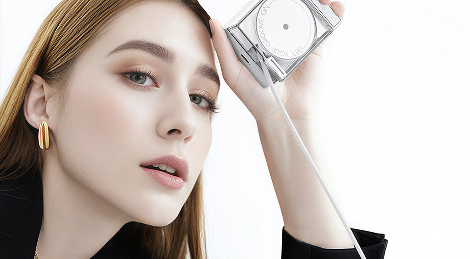 Вещь дня: прозрачная зарядка Sharge S4 GaN с кабелем USB-C