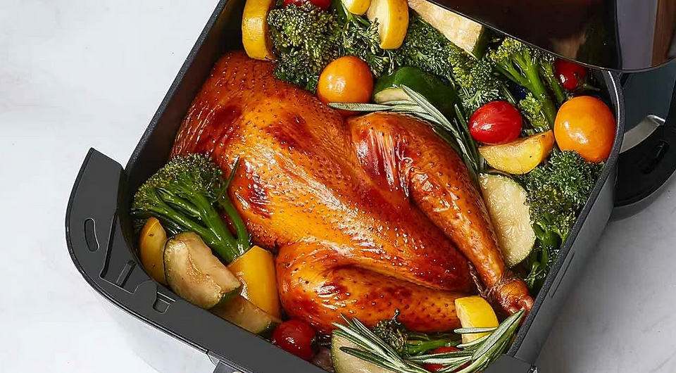 15 устройств и аксессуаров, которые помогут быстрее накрыть новогодний стол