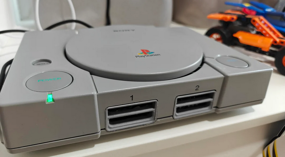 Вещь дня: фанат собрал игровой ПК в корпусе первой PlayStation