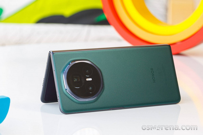 Редактор GSMArena назвал Samsung Galaxy S24 Ultra лучшим смартфоном 2024 года