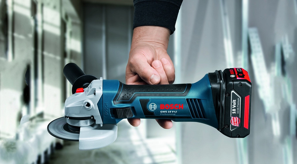 Подборка аккумуляторных болгарок — 7 отличных вариантов для выездных работ