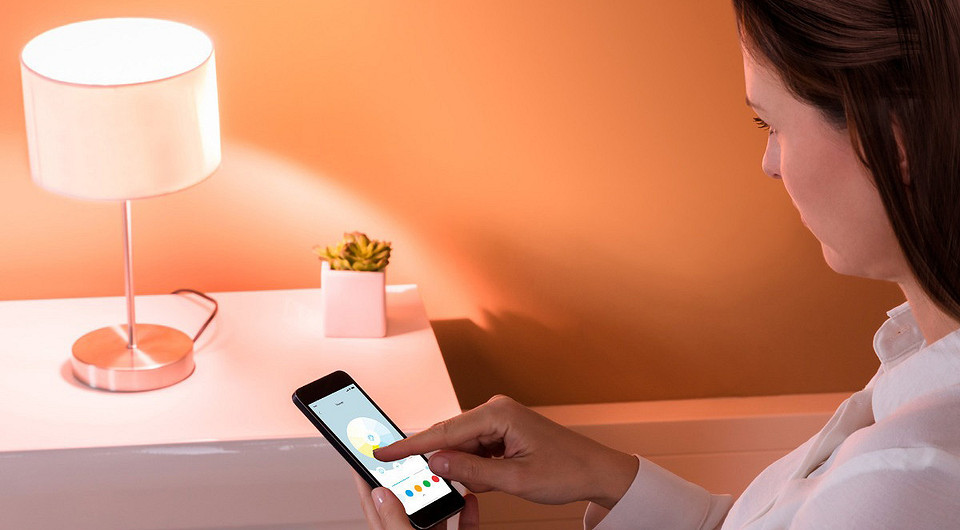Как выбрать умный светильник с управлением со смартфона: на что обратить внимание 