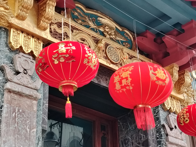 Обзор смартфона Honor X9b: космический дизайн и модный прочный экран