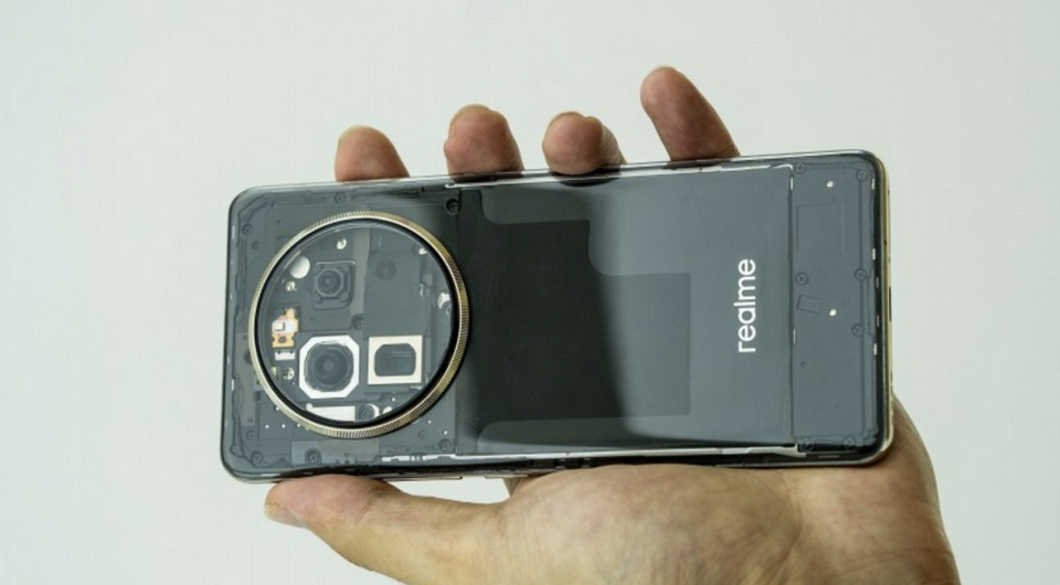 К запуску готовится realme 12 Pro+ Transparent Edition с прозрачным корпусом