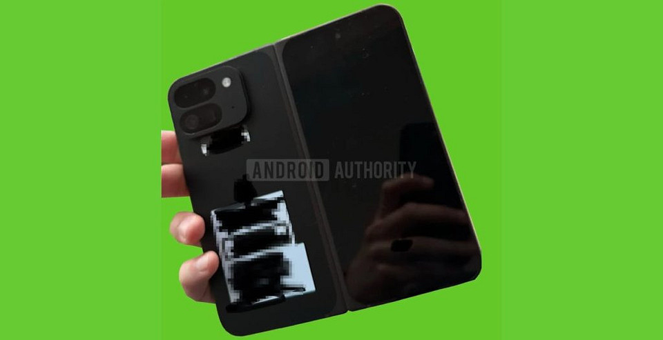 Google Pixel Fold 2 засветился на шпионских снимках