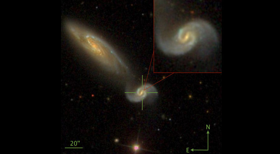 Чудовищная катастрофа! Гигантская черная дыра разорвала звезду в галактике NGC 3799