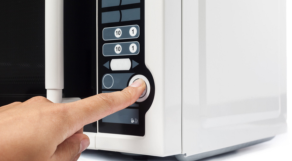Как настроить время на микроволновке — инструкция для популярных марок