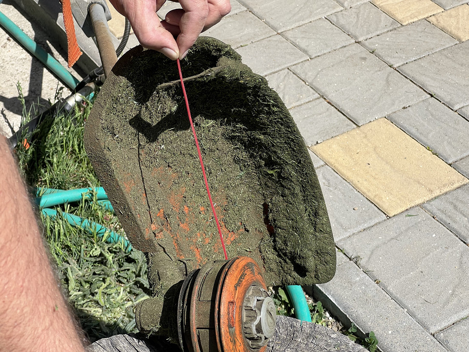 Как заменить леску на триммере: инструкция с фотографиями Как заменить леску на триммере: инструкция с фотографиями