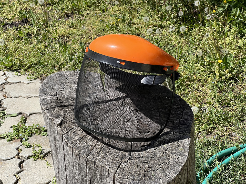 Как заменить леску на триммере: инструкция с фотографиями Как заменить леску на триммере: инструкция с фотографиями