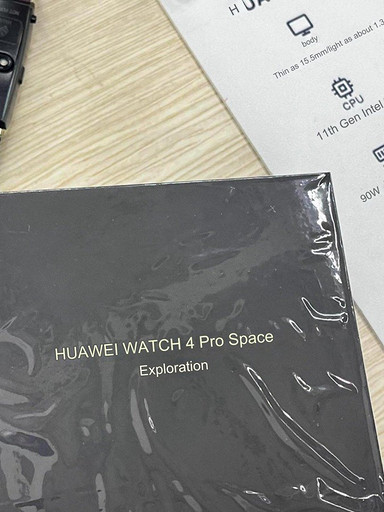 Huawei Watch 4 Pro Space Exploration показали на фотографиях до релиза