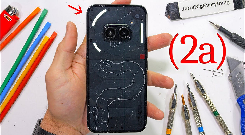 Nothing Phone (2a) проверили на прочность — не хуже флагманов