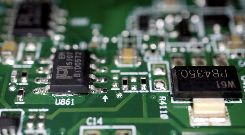 США планирует ввести запрет на продажу процессоров, видеокарт, смартфонов под своими брендами России