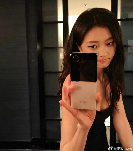 HONOR Magic V Flip показали со всех сторон до презентации