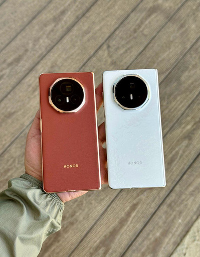 HONOR Magic V3 показали на живых фотографиях до презентации