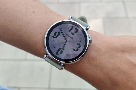 Обзор умных часов Huawei Watch GT 4: женский вариант в зеленом цвете