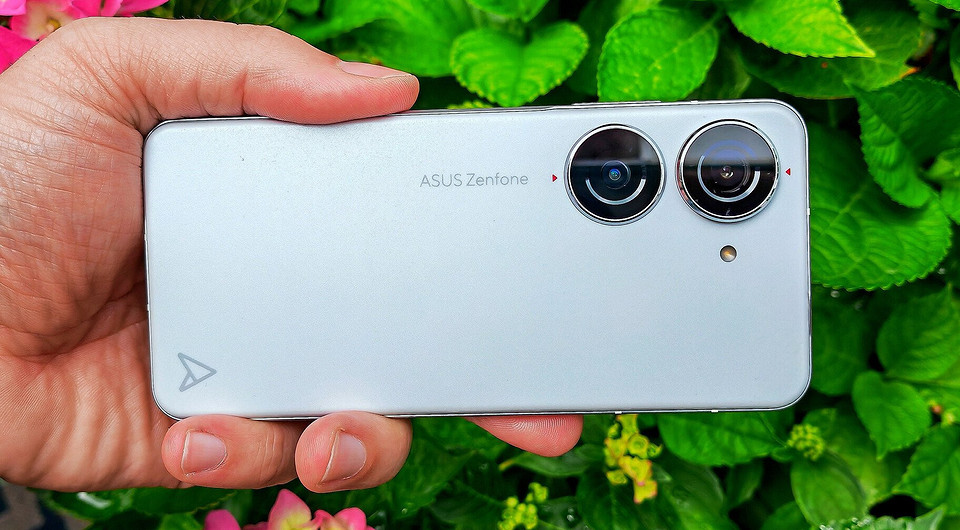 Эксперты Toms Guide назвали 5 лучших смартфонов небольших размеров