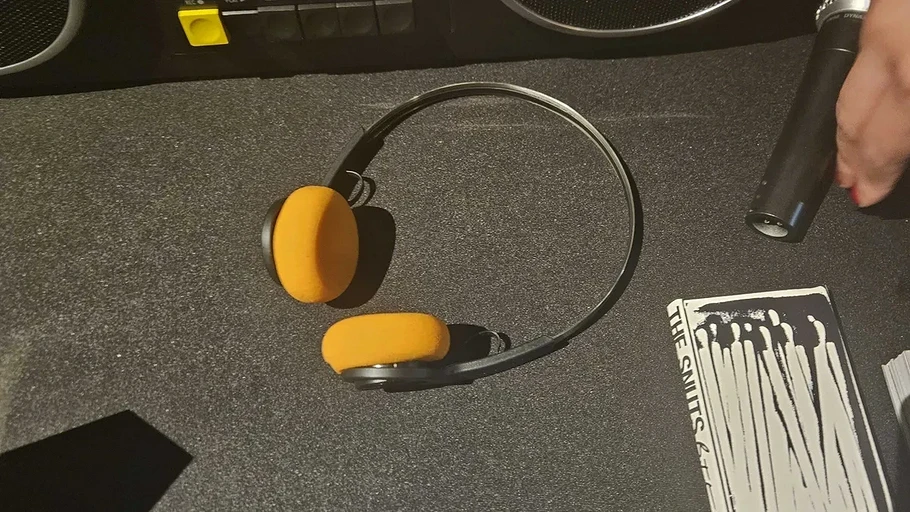 Вещь дня: кассетный плеер We Are Rewind с Bluetooth и встроенным аккумулятором