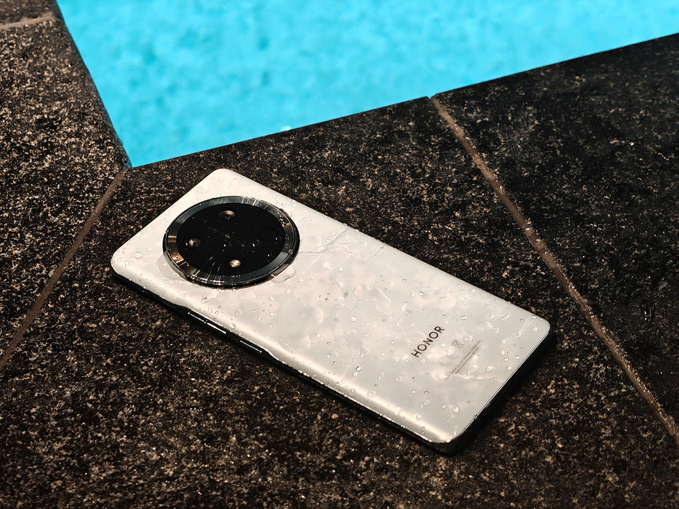 Встречаем новый смартфон HONOR X9c: первые впечатления и проверка на прочность