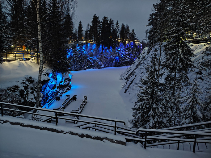 Встречаем новый смартфон HONOR X9c: первые впечатления и проверка на прочность