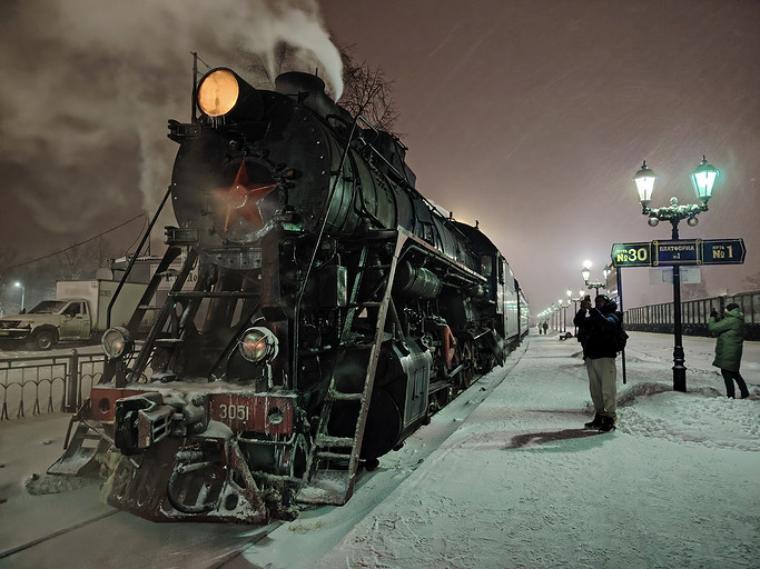 Встречаем новый смартфон HONOR X9c: первые впечатления и проверка на прочность