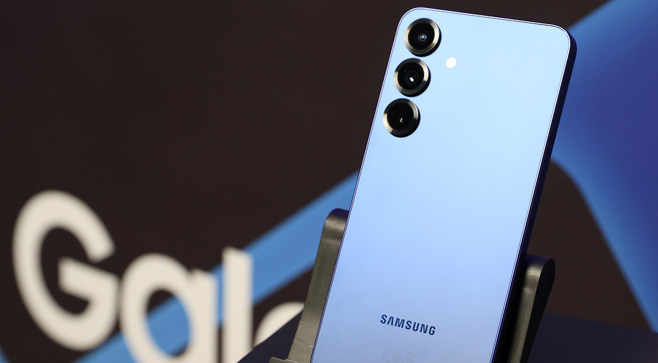 Российские ритейлеры начали прием предзаказов на Samsung Galaxy S25