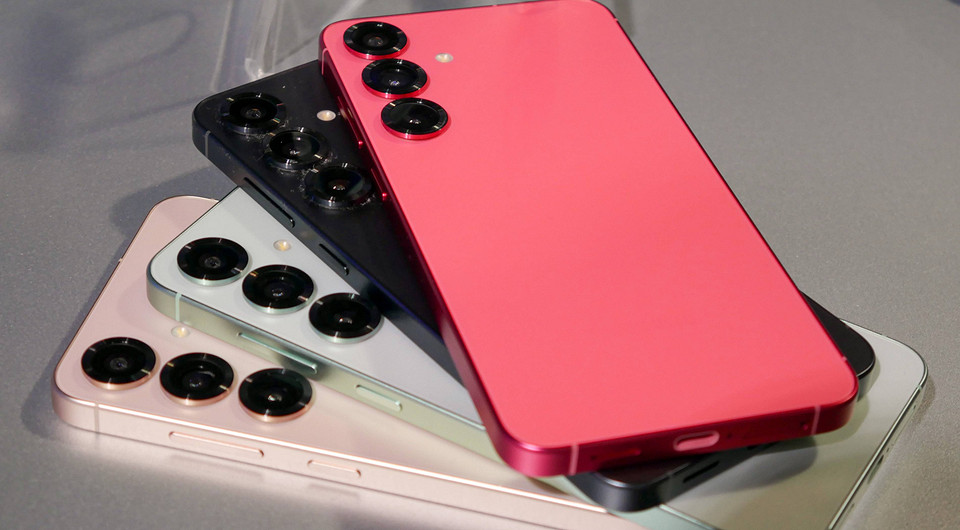 Эксклюзивные расцветки Samsung Galaxy S25 Ultra показали на живых фото