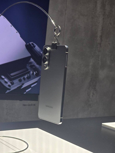 Samsung показала два секретных гаджета: XR-гарнитуру Moohun и Galaxy S25 Edge